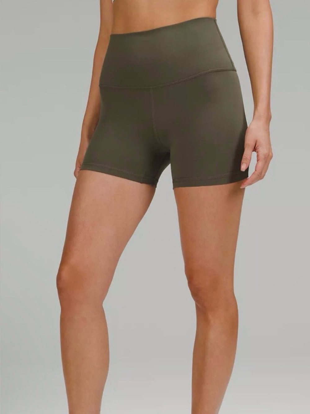 NWT Lululemon Align shorts 4” in Army Green